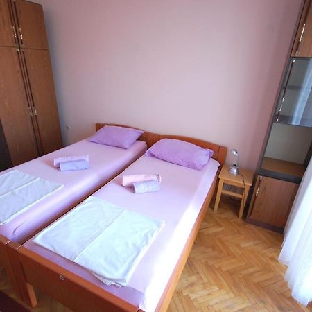 Apartments Dida By El-Pi Tours Нивице Екстериор снимка
