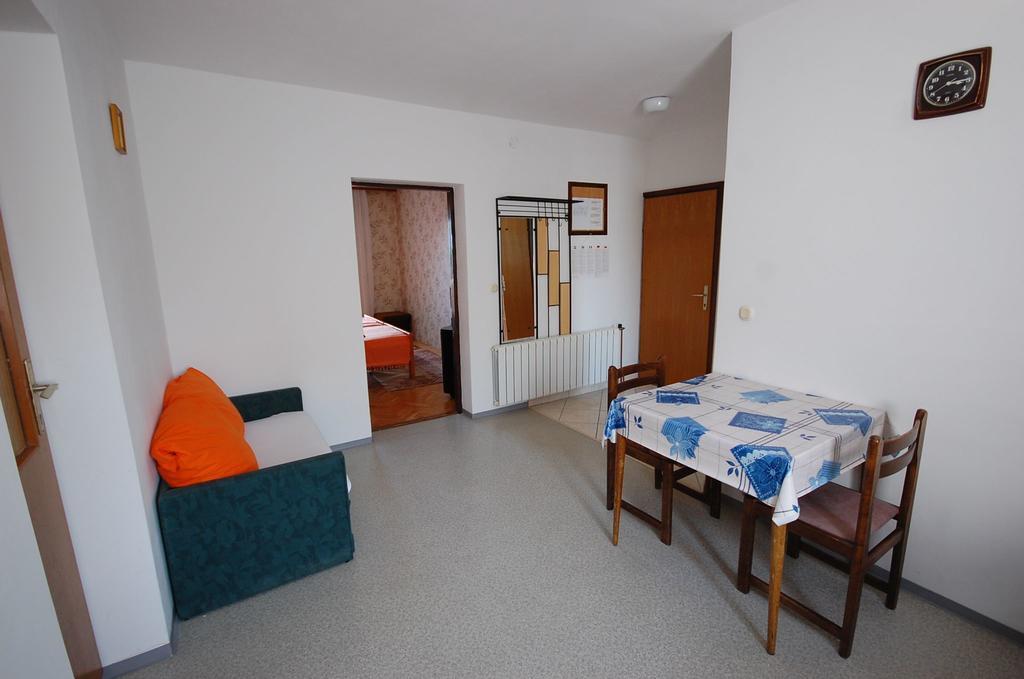 Apartments Dida By El-Pi Tours Нивице Стая снимка