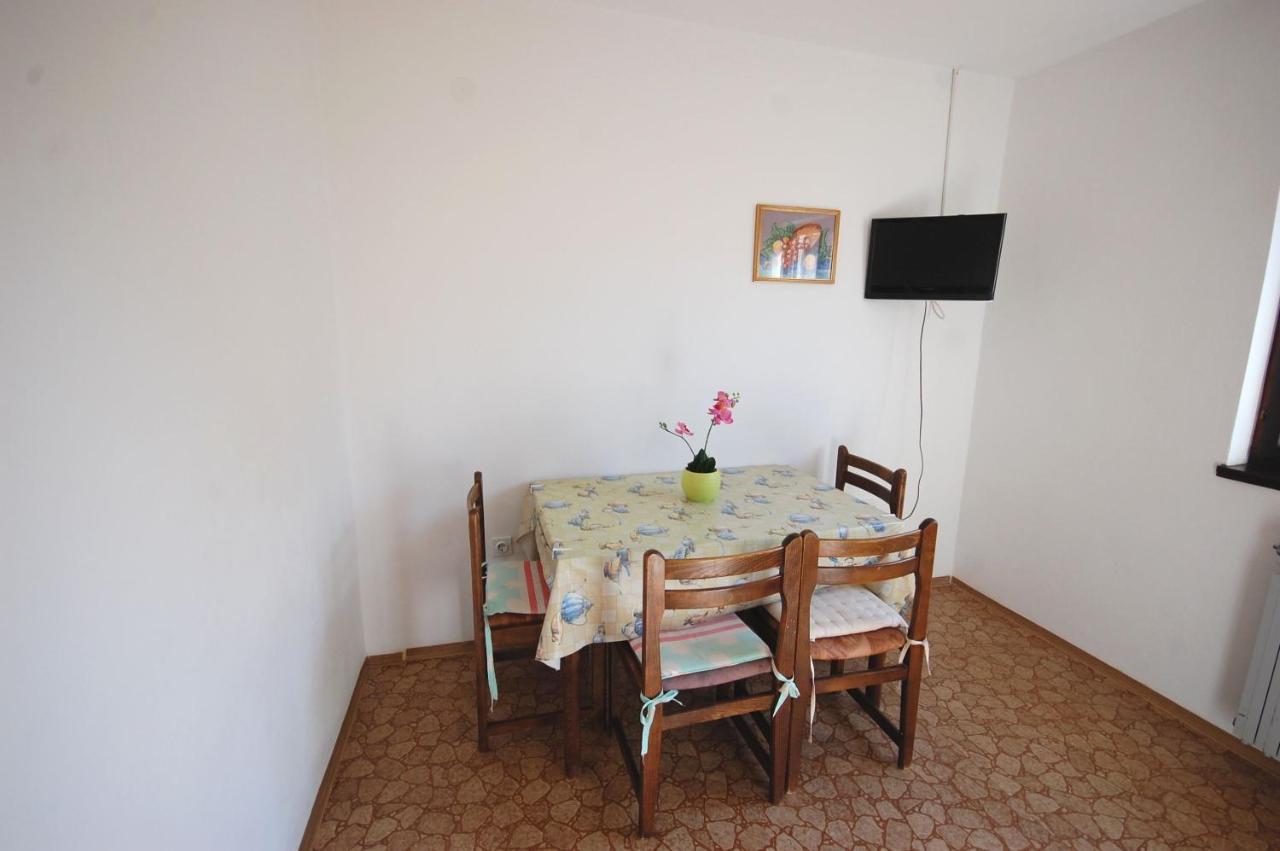 Apartments Dida By El-Pi Tours Нивице Екстериор снимка
