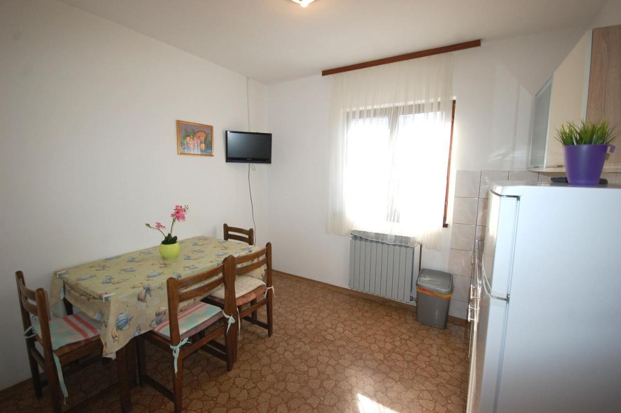 Apartments Dida By El-Pi Tours Нивице Екстериор снимка