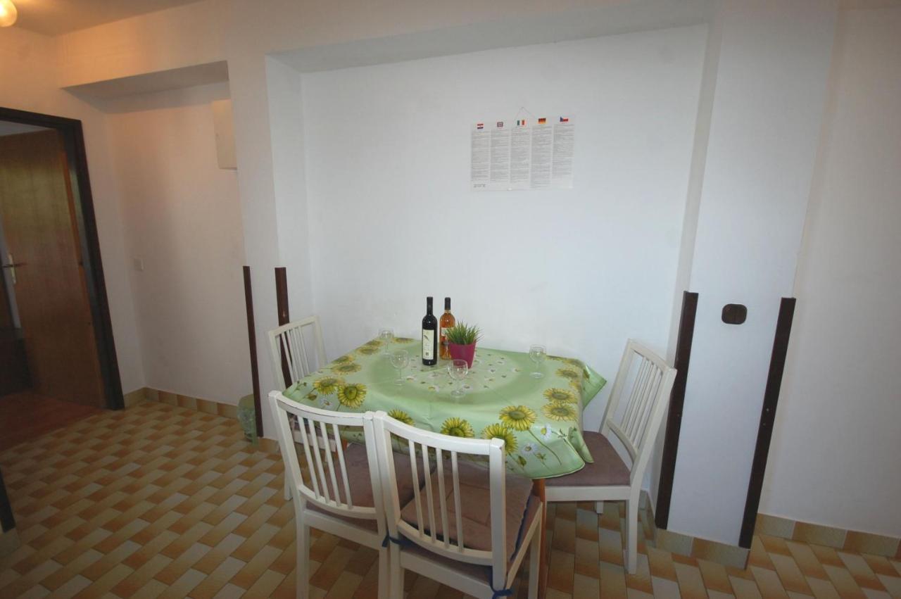 Apartments Dida By El-Pi Tours Нивице Екстериор снимка